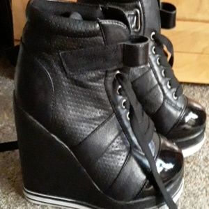 4.5" Black Wedge Sneaker Shoes